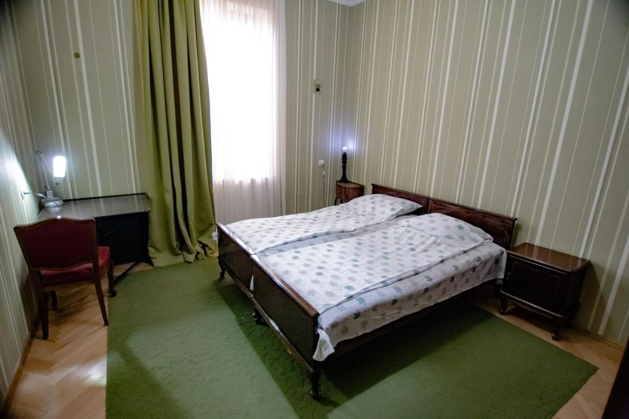 Qilimcha'S Guesthouse-Art Museum Telavi Exteriör bild