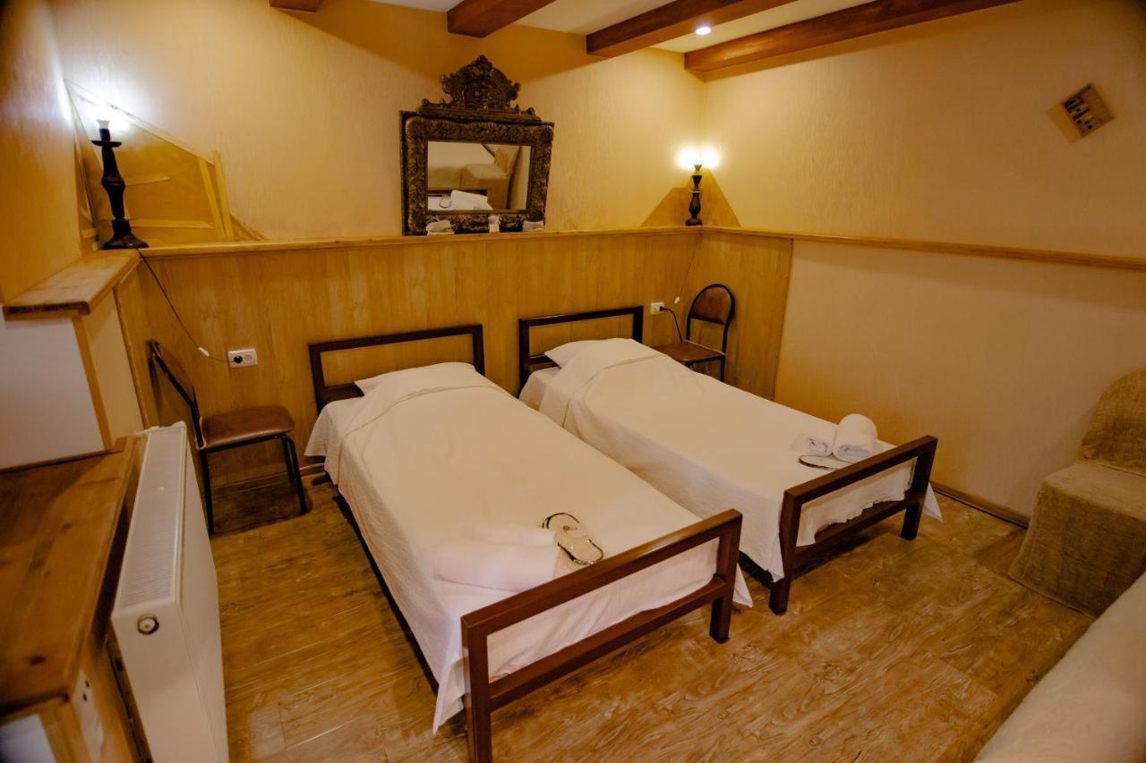 Qilimcha'S Guesthouse-Art Museum Telavi Exteriör bild